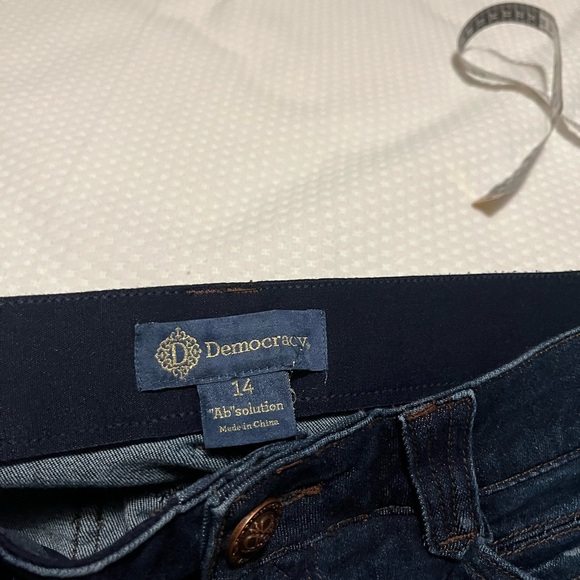 Democracy “Ab”solution Jeans - Picture 5 of 5